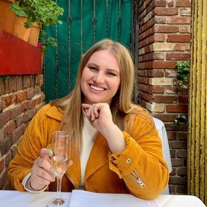 Meet your Posher, Devin